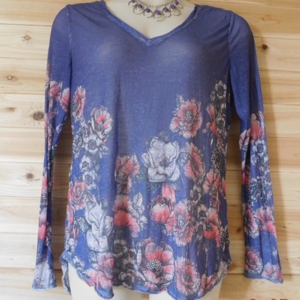 Cool breezy purple floral shirt long sleeve v neck